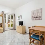 Gea Apartment *